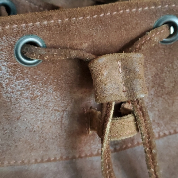 Soft Leather cross body backpack - Picture 7 of 11